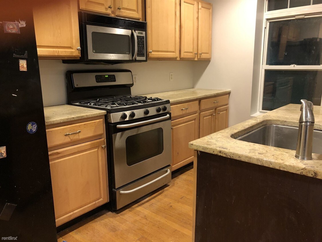 Foto principal - 4 br, 3 bath Apartment - 119 Homestead St