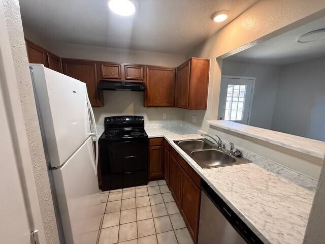 Building Photo - 22211 Moss Falls Ln