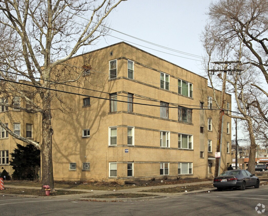 Primary Photo - 6338-6340 N Leavitt St