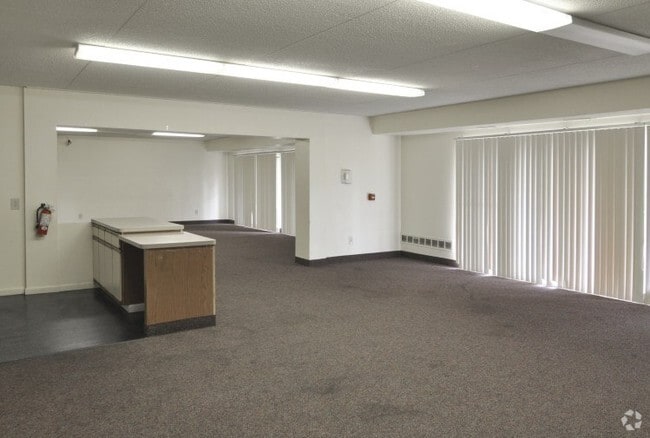 Clubhouse - Park Plaza Apartments