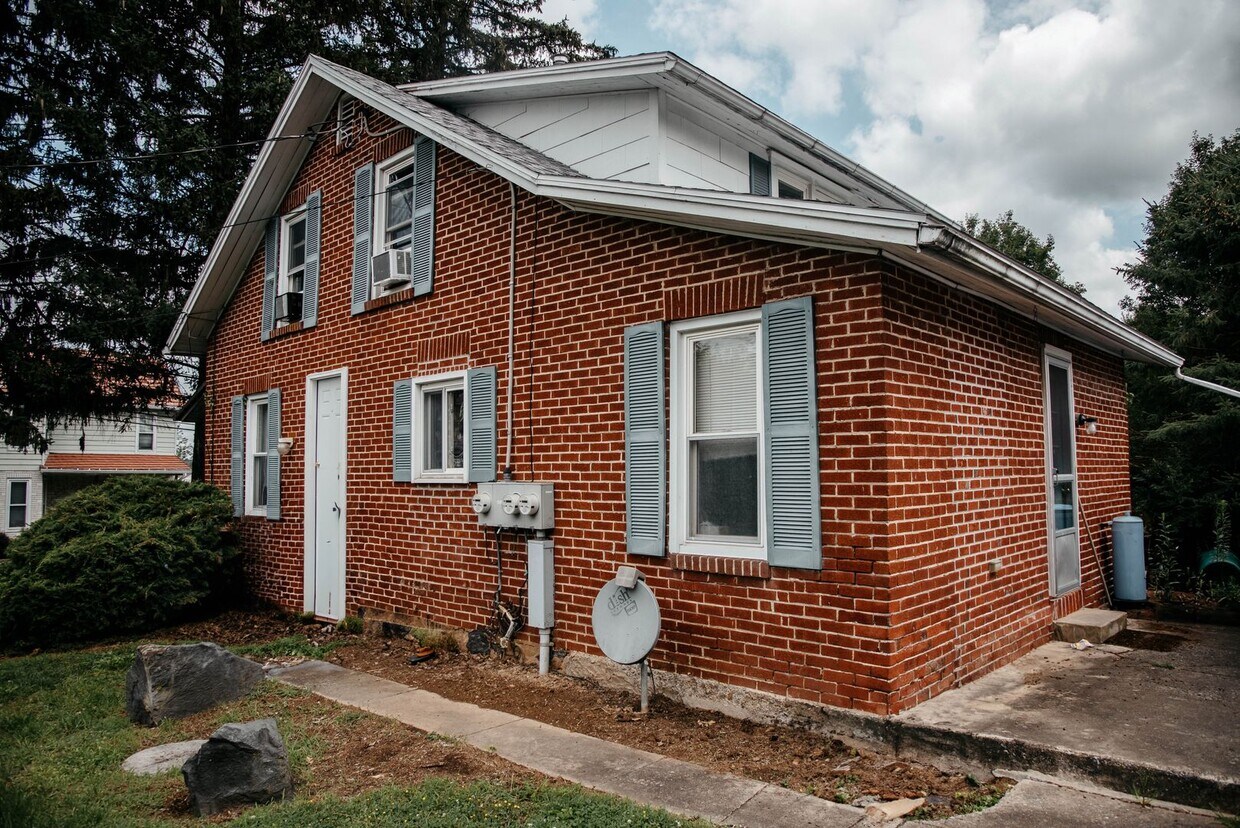 Foto principal - 212 Maytown Rd
