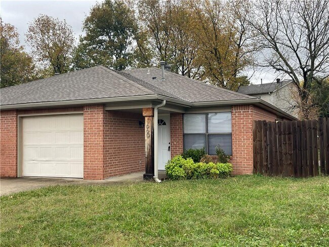 Building Photo - 1660 N Dawn Dr
