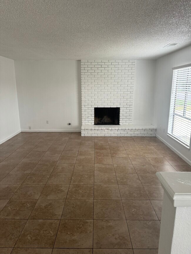 Foto del edificio - 1830 E Laura Ave