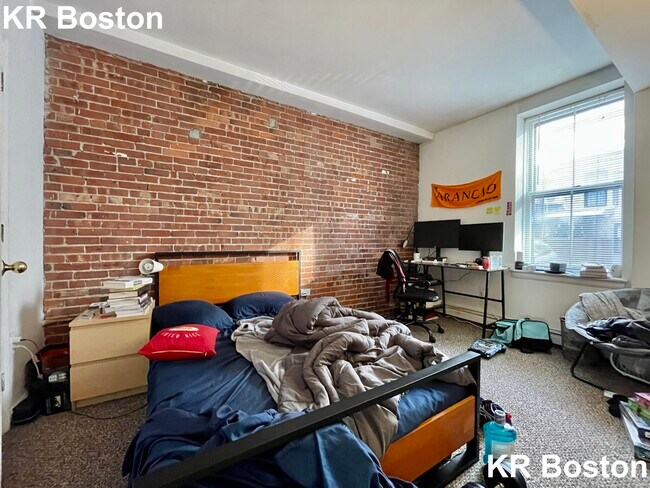 Building Photo - 484 Massachusetts Ave