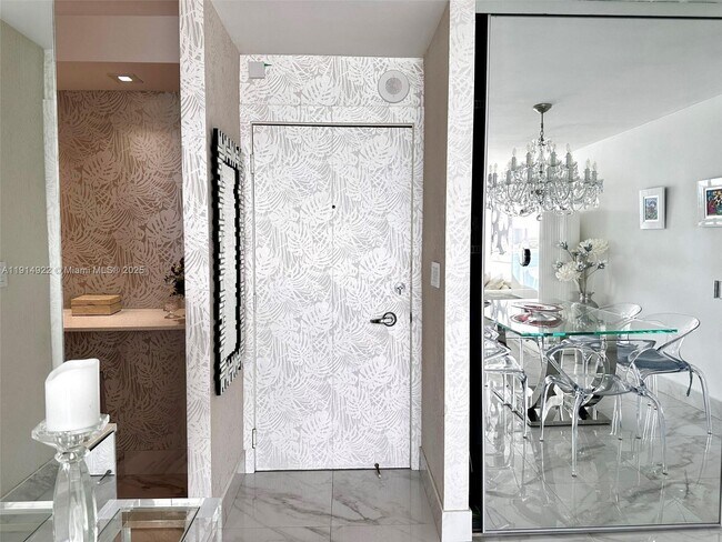 Building Photo - 6770 Indian Creek Dr