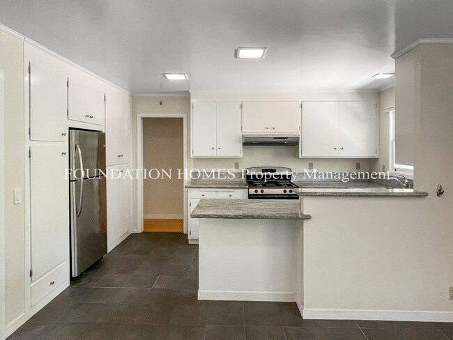 Building Photo - 3 br, 2 bath House - 260 Montford Ave