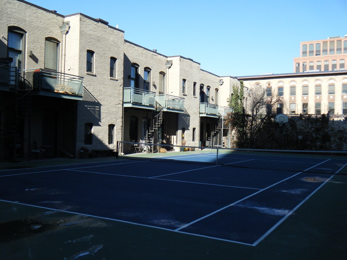 1744 Blake St Unit 1, Denver, CO 80202 Condo for Rent in Denver, CO