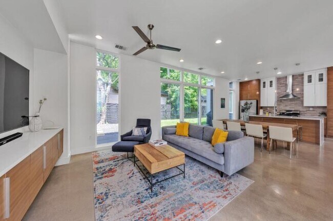 Foto del edificio - 2708 Francisco St