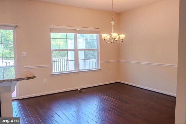 Building Photo - 726 Millhouse Dr