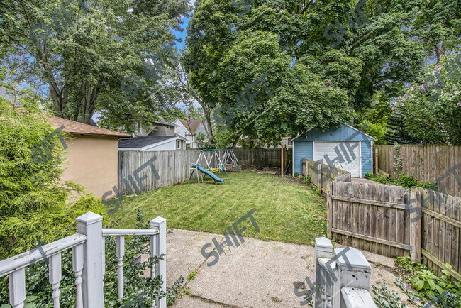 Building Photo - 1714 Lafayette Ave NE