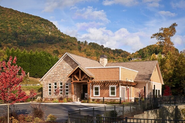 Building Photo - The Reserves at Gashes Creek