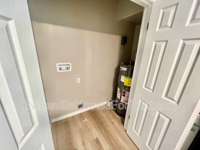 Building Photo - 2814 B St