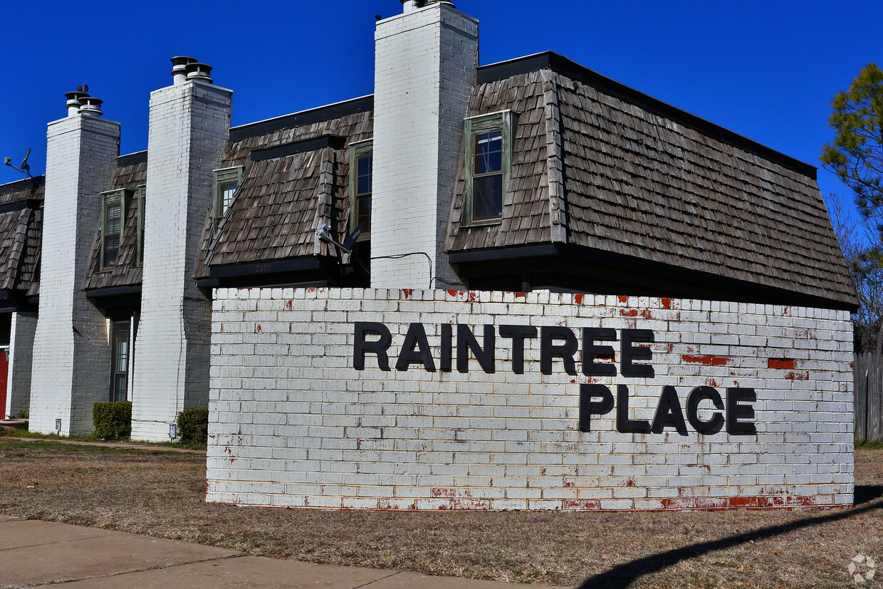 Primary Photo - Raintree Place