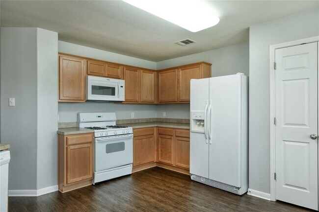 Building Photo - 3806 Hawk View St