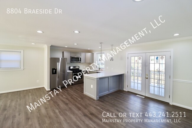 Building Photo - Immaculate Updated Split Level 4BR Home