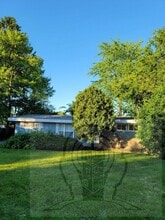 Building Photo - 1227 Deerfield Rd