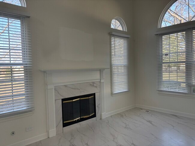 Foto del edificio - 1150 Regency Dr