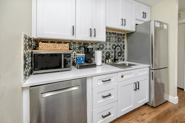 Foto del edificio - 3026 Hillsdale Ave