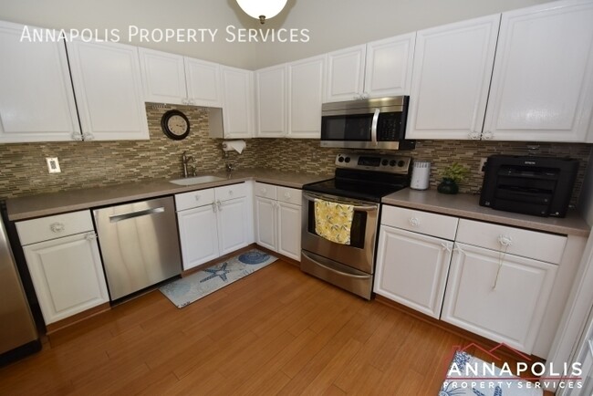Foto del edificio - 953 Windwhisper Ln