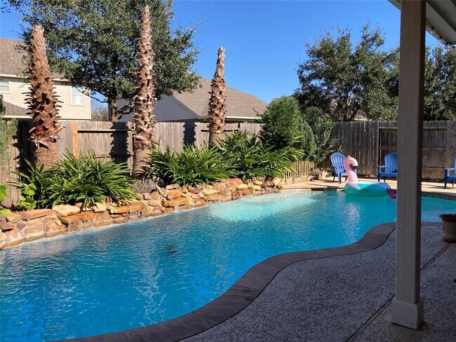 Building Photo - 6403 Addlestone Ridge Ln