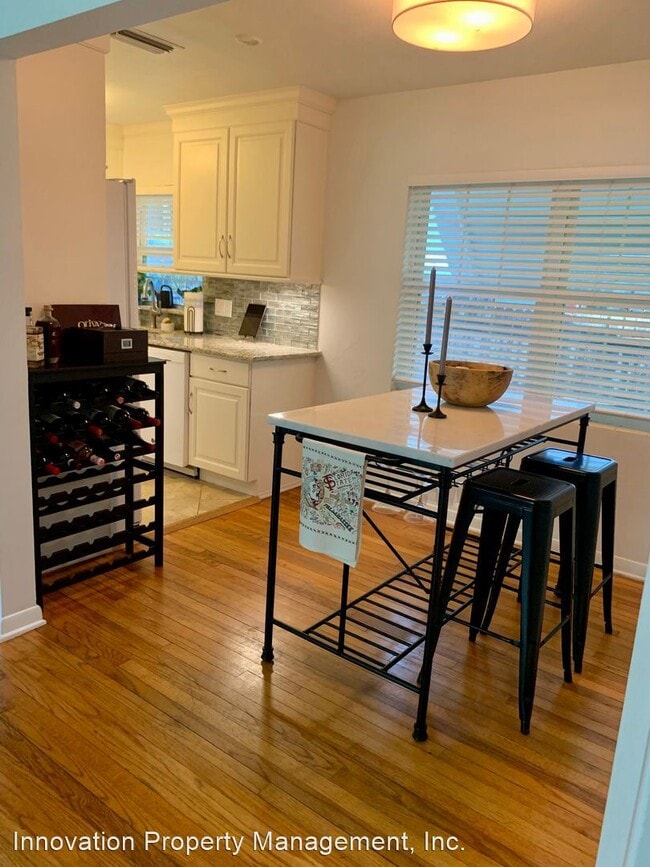 Foto del edificio - 3 br, 1 bath House - 240 Alpine Drive