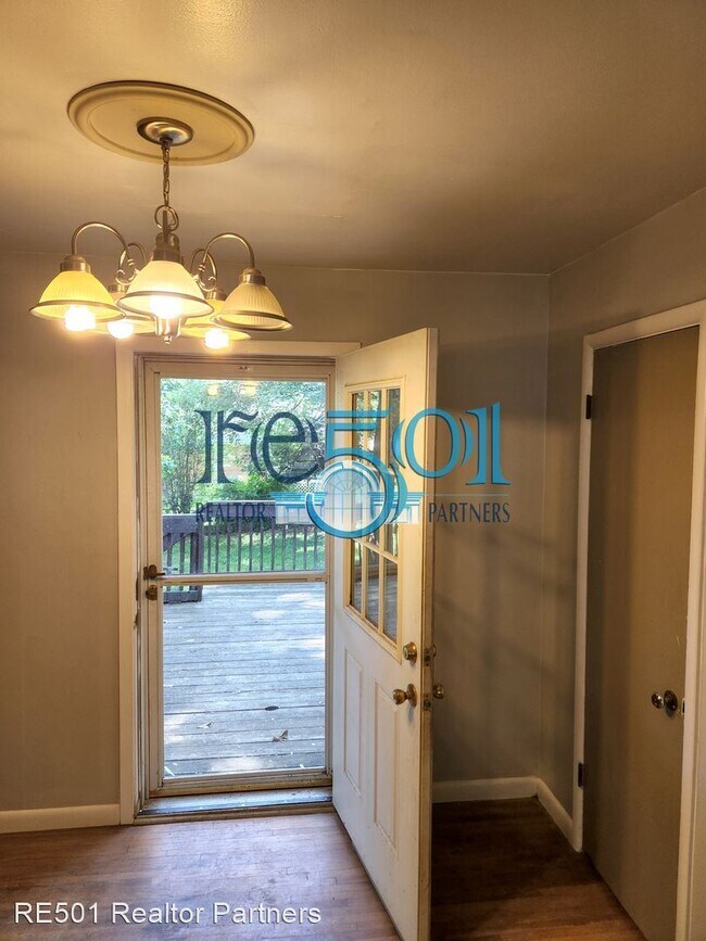 Building Photo - 3 br, 1.5 bath House - 7001 Burton Rd