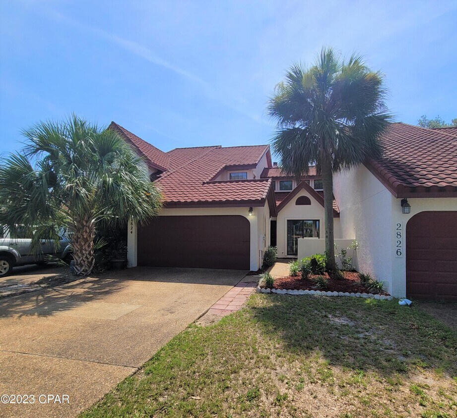 2824 Country Club Dr, Lynn Haven, FL 32444 Townhome Rentals in Lynn