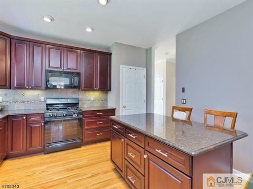 Building Photo - 37 E Burgess Dr