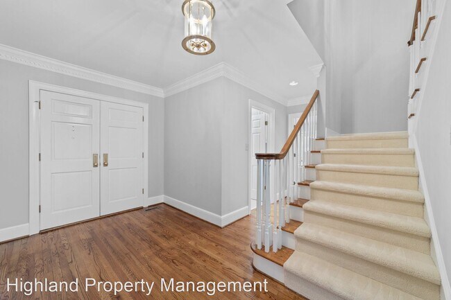 Building Photo - 5 br, 4 bath House - 39 Cheswick Place