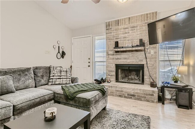 Foto del edificio - 2124 Redwing Way