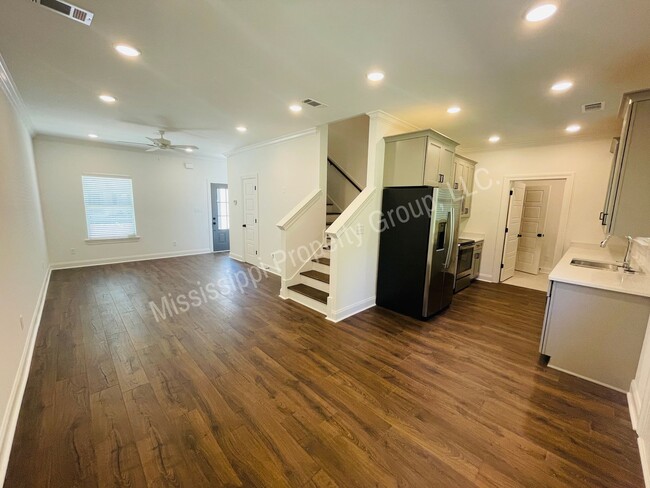 Foto del edificio - 3BD/3.5BA FOR RENT IN MEADOWCREST