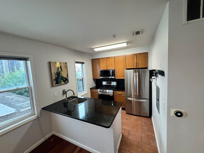 Photo - 515 30th Street Unit 2B Apartment