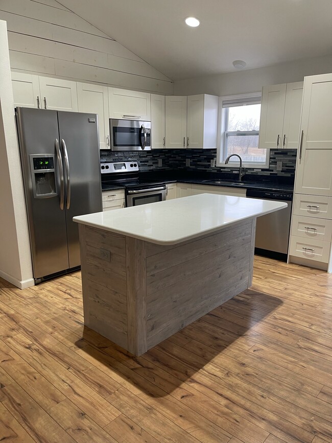 Building Photo - 4251 Hearthstone Ln