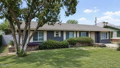 Building Photo - 4326 E Glenrosa Ave