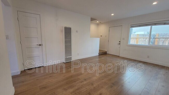 Building Photo - 3868 W 132nd St