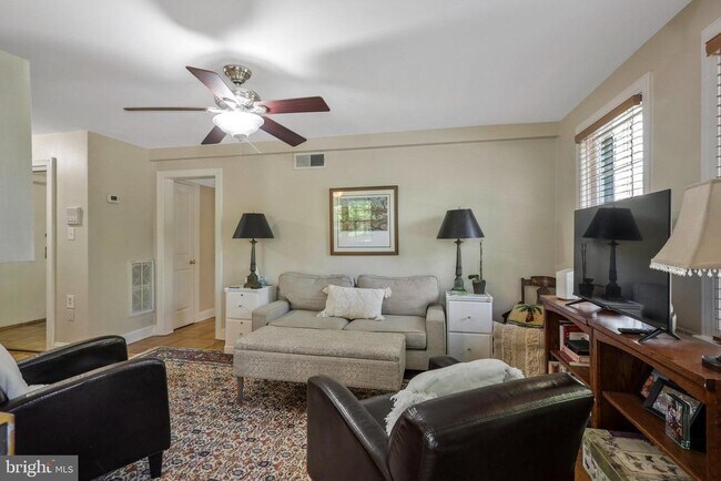 Foto del edificio - 1105 Belle View Blvd