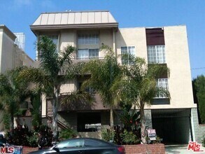 Building Photo - 1652 Colby Ave