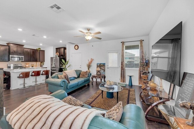 Foto del edificio - 112 Gracie Wy