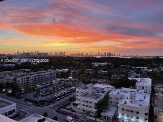 Foto del edificio - 2899 Collins Ave