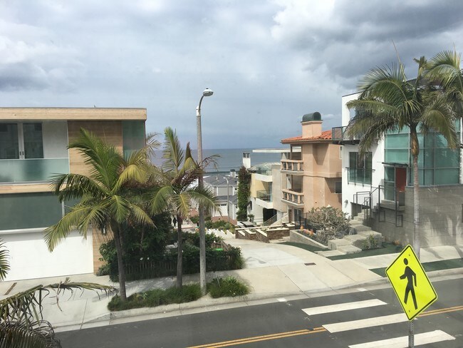 view to beach - 2920 Manhattan Ave