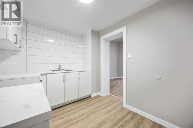 Building Photo - 131 Margaret Ave