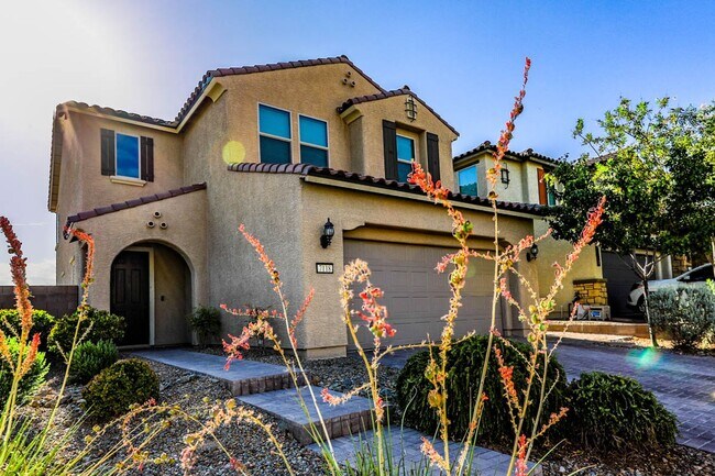 Building Photo - 3 Bedroom, Loft, Gated Community, Southwes...