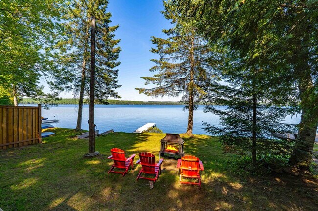 Photo du bâtiment - 17360 Hwy 35