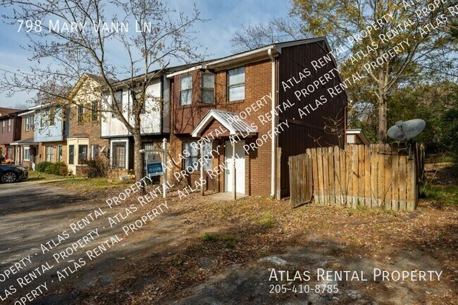 Foto del edificio - 798 Mary Vann Ln