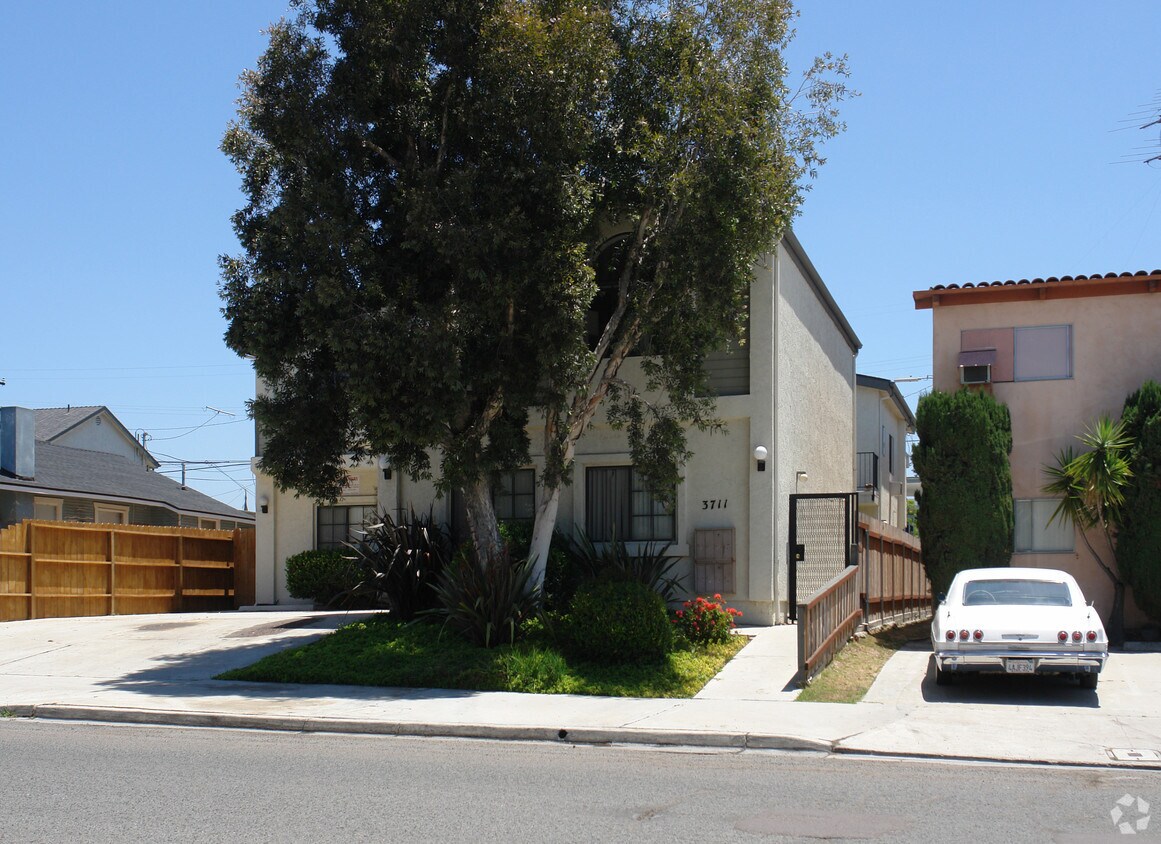 Building Photo - 3711 Grim Ave
