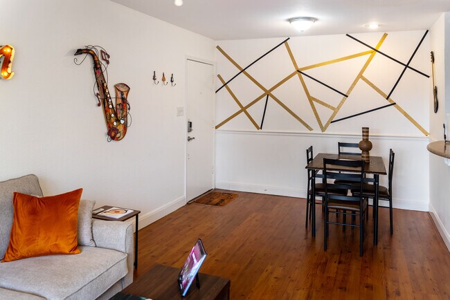 Foto del edificio - Room in Condo on Avenue A