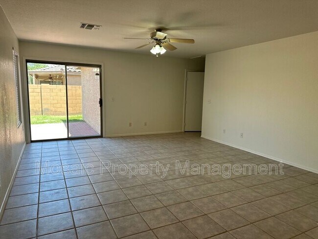 Foto del edificio - 1543 S Danielson Way