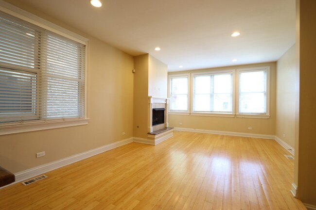 Building Photo - 2425 W Arthington St