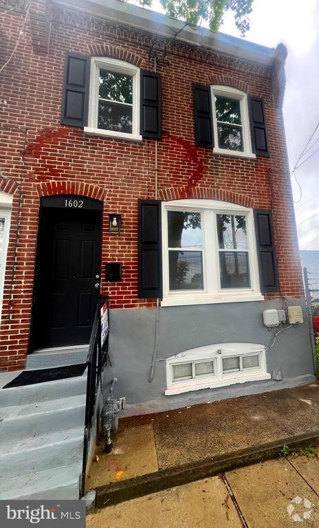 Building Photo - 1602 Thatcher St