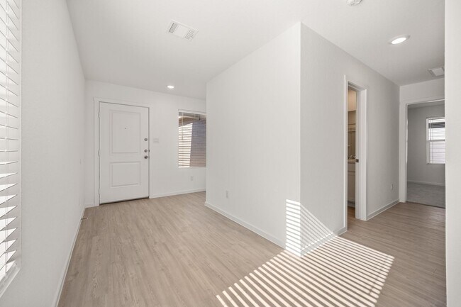 Foto del edificio - Brand New In Brookmill, Tons of Neighborho...